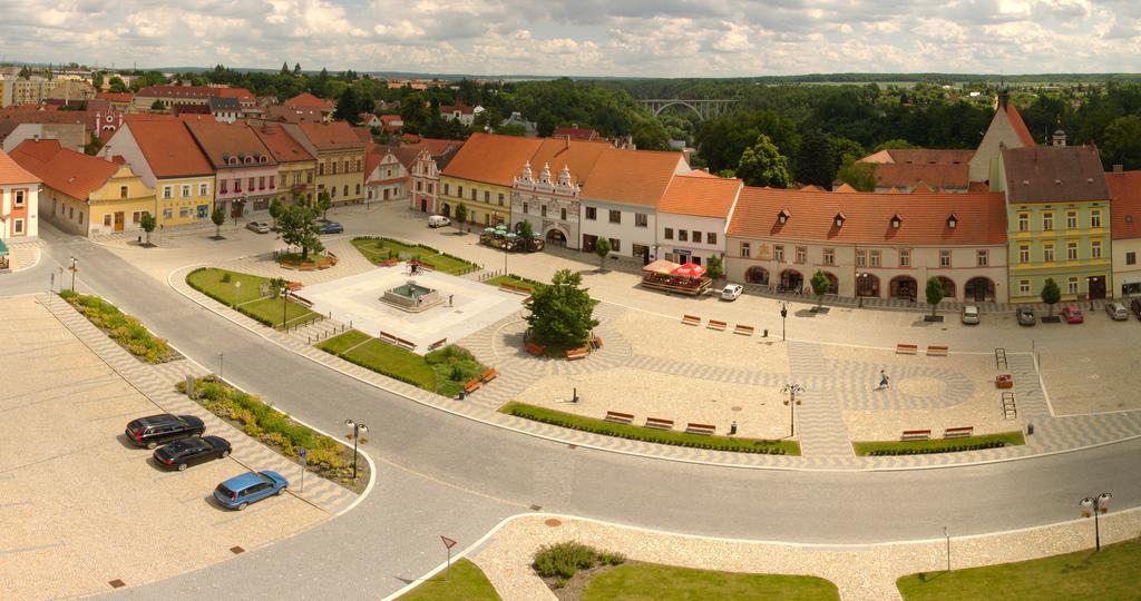 Pstrossova Vila - U Klasterni Zahrady Бехине Экстерьер фото