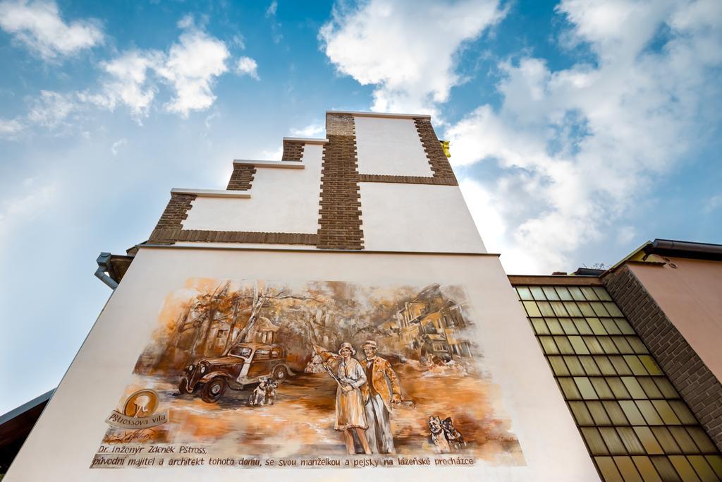 Pstrossova Vila - U Klasterni Zahrady Бехине Экстерьер фото